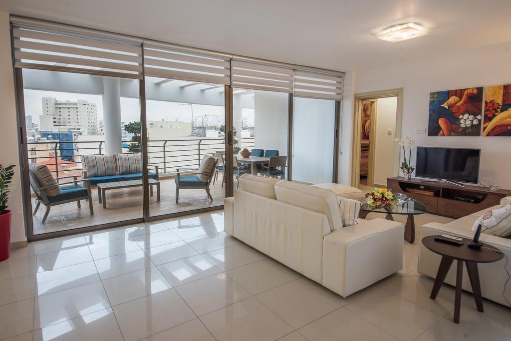 Skylight Megaron Apartment Larnaca Exterior photo